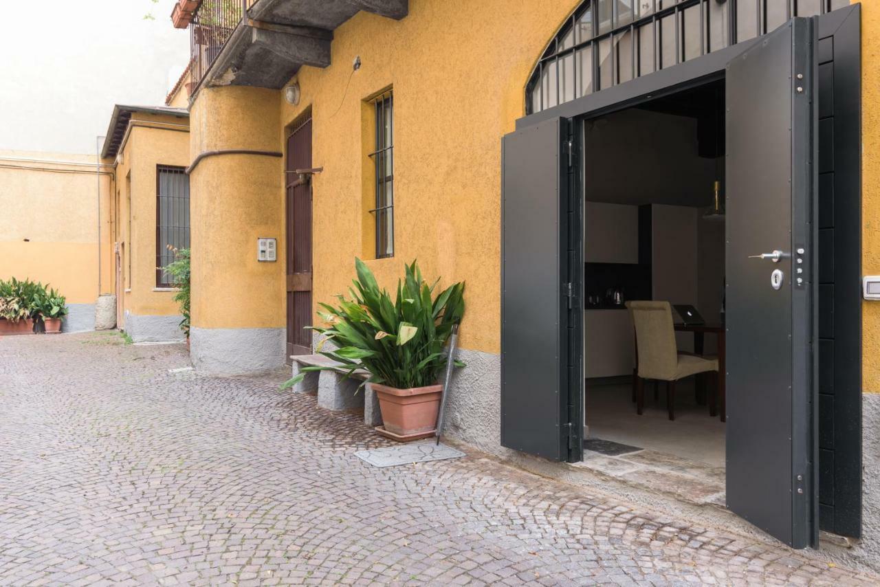 Le Scuderie Di Sant'Ambrogio Apartment มิลาน ภายนอก รูปภาพ
