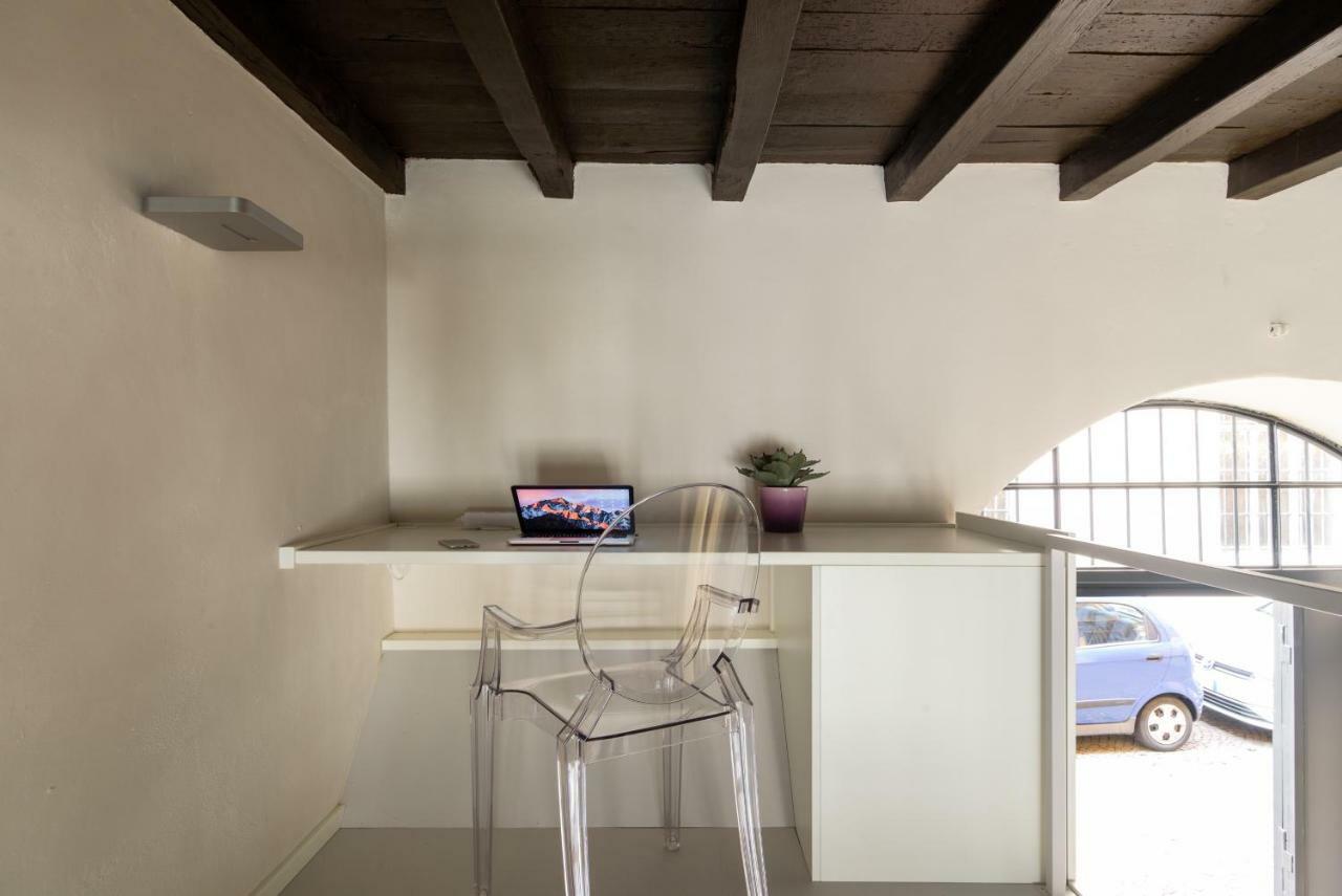 Le Scuderie Di Sant'Ambrogio Apartment มิลาน ภายนอก รูปภาพ